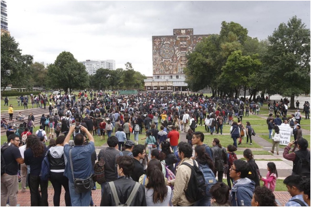 Universitarios respaldan lucha magisterial; piden la renuncia de Nuño